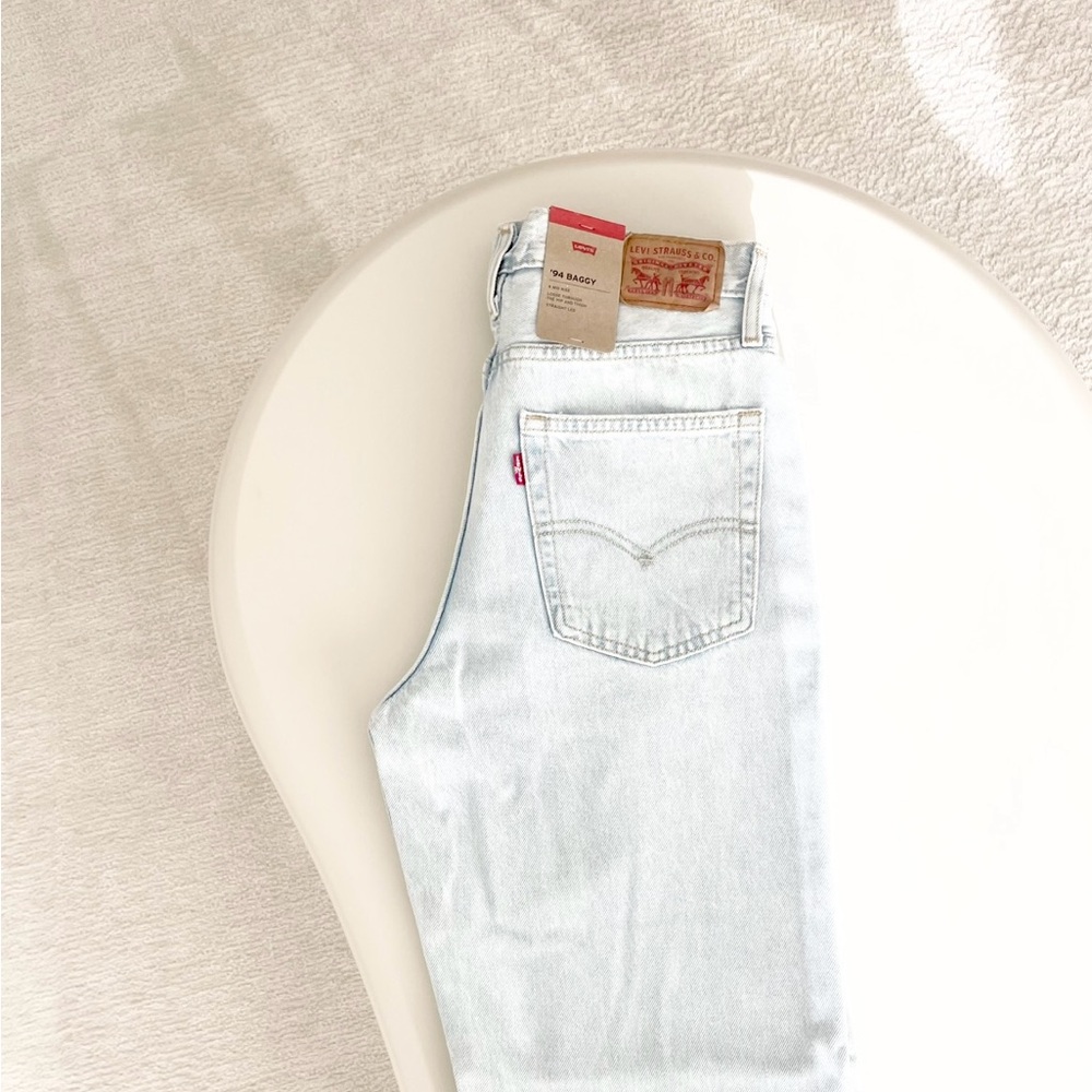 Levi’s ‘94 Baggy Jeans